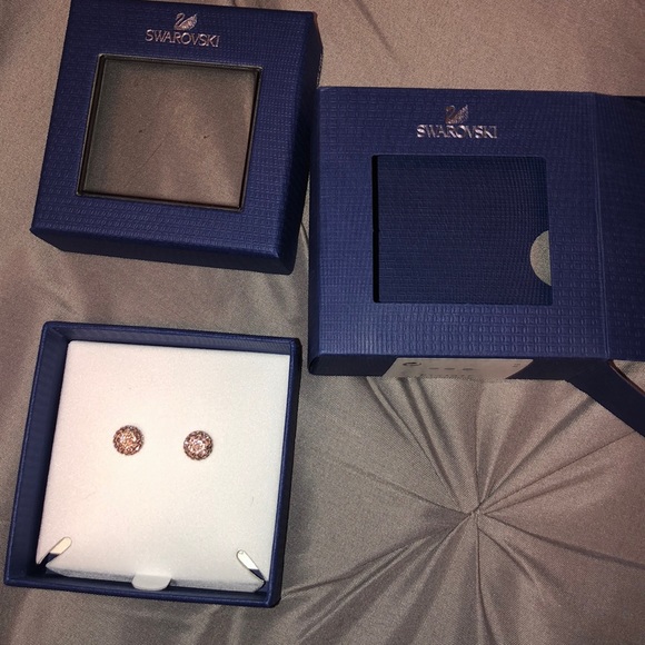 NIB SWAROVSKI EARRINGS IN ROSE COLORS - Picture 2 of 3